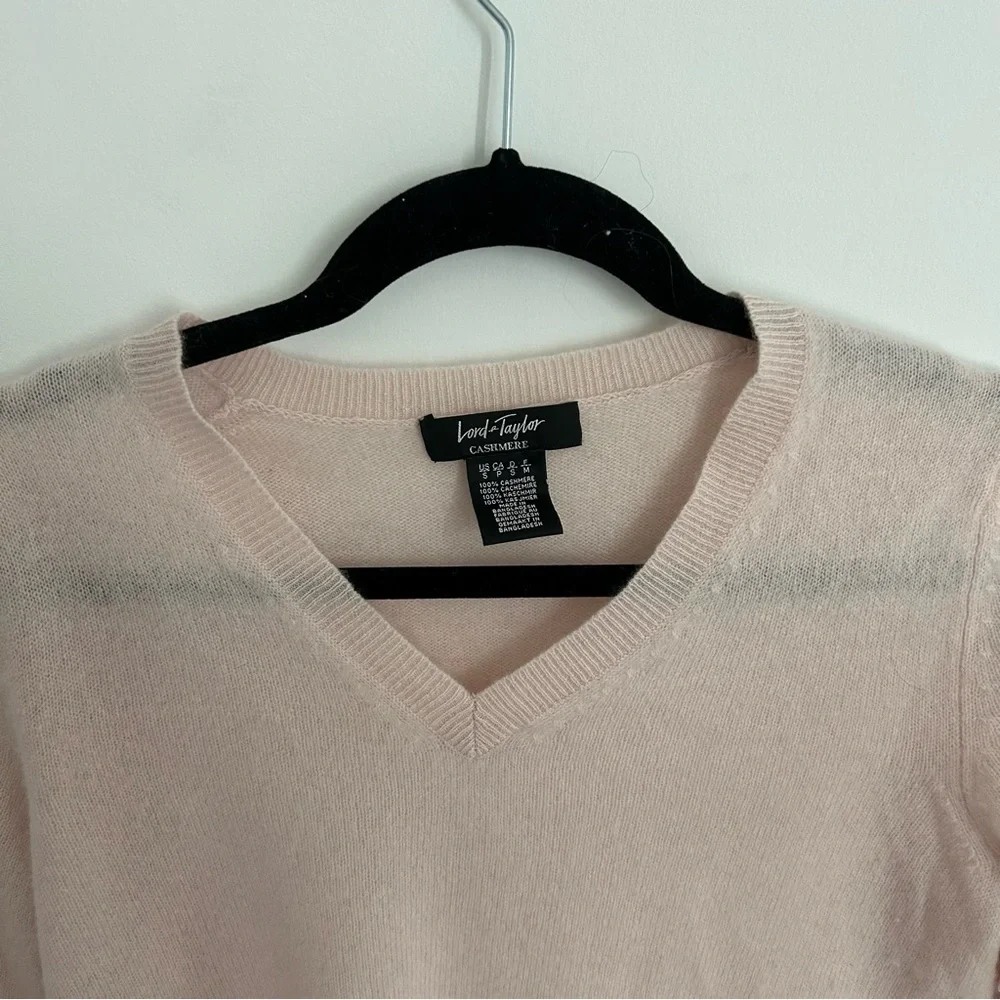 Lord & Taylor Light Pink Cashmere V-neck Sweater - Picture 5 of 6
